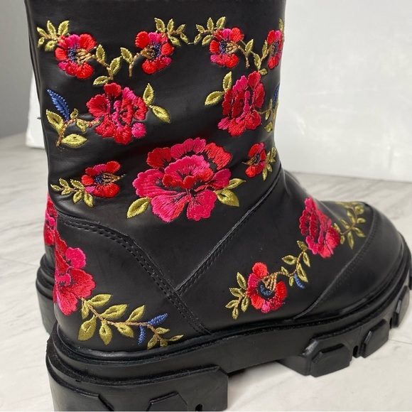 New! Farm Rio Boho Embroidered Flower Mid Chunky Boot 7 - Picture 10 of 16